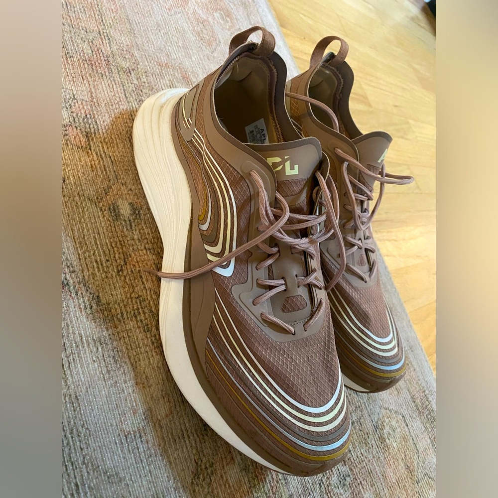 APL Streamline Sneakers